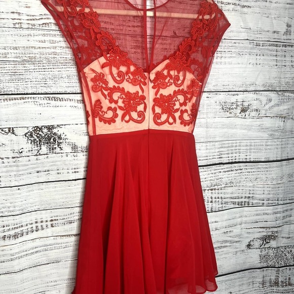 ASOS Red Mesh Sweetheart Neckline Mini Flutter Dress 2 - Picture 2 of 3
